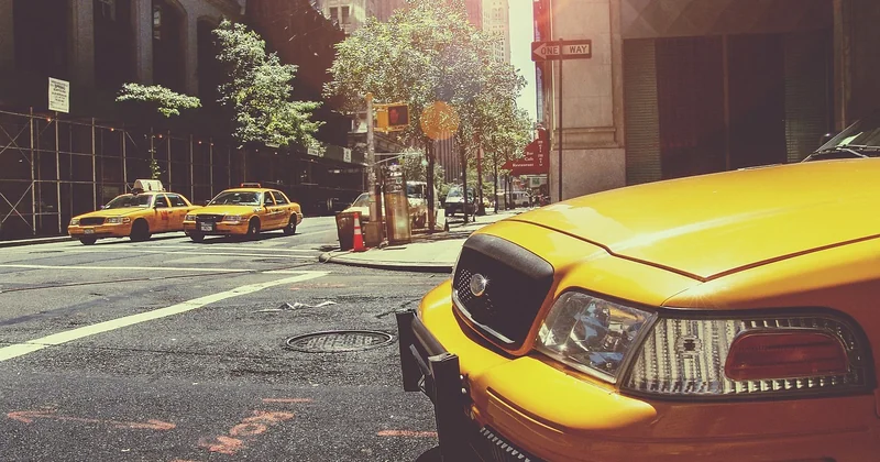 Les arnaques du taxi et du transport : le surcoût discret